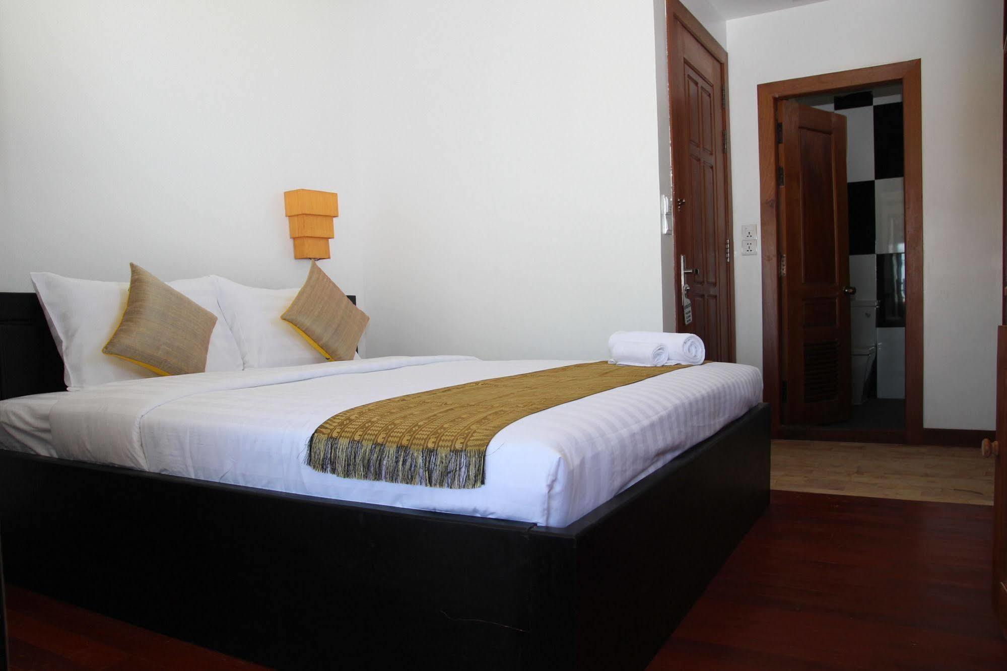 Hotel Baan Soksan Siem Reap Esterno foto